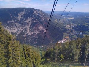 Blick ins Land von der Raxseilbahn aus